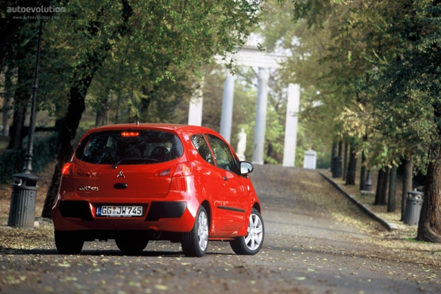 Mitsubishi Colt 3 Doors photo 7