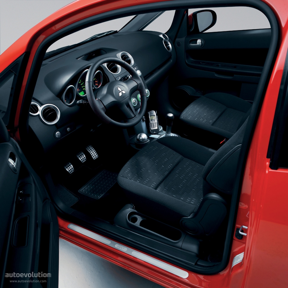 Mitsubishi Colt 3 Doors photo 40