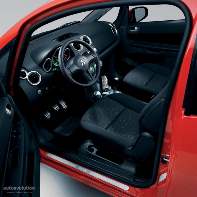 Mitsubishi Colt 3 Doors photo 40