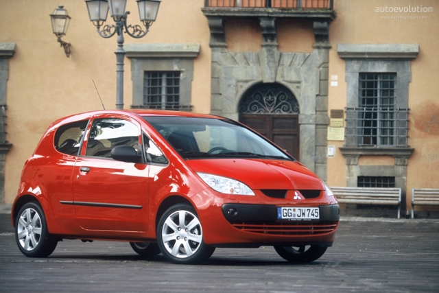 Mitsubishi Colt 3 Doors photo 2