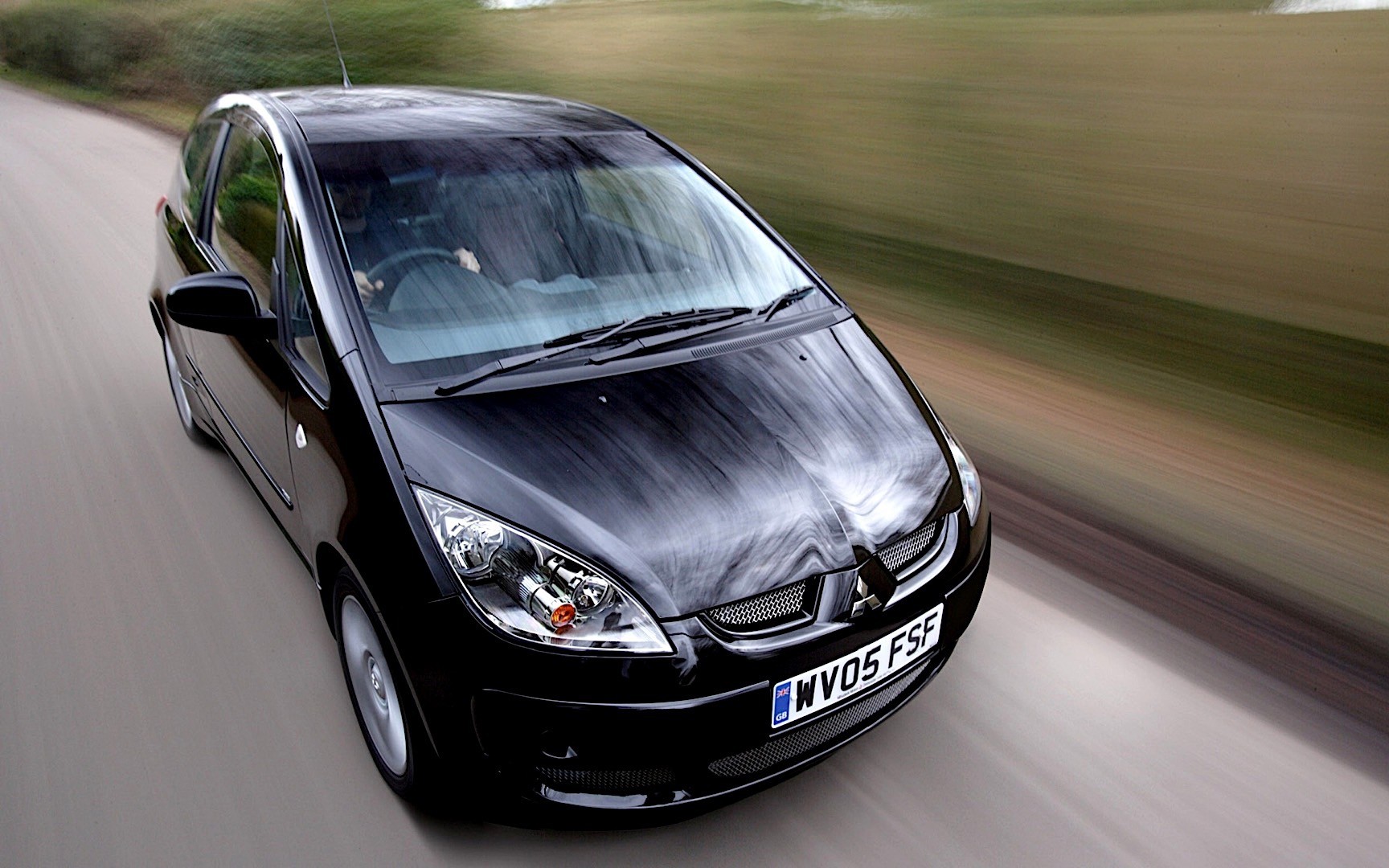 Mitsubishi Colt 3 Doors photo 8