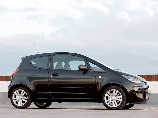Mitsubishi Colt 3 Doors photo 12