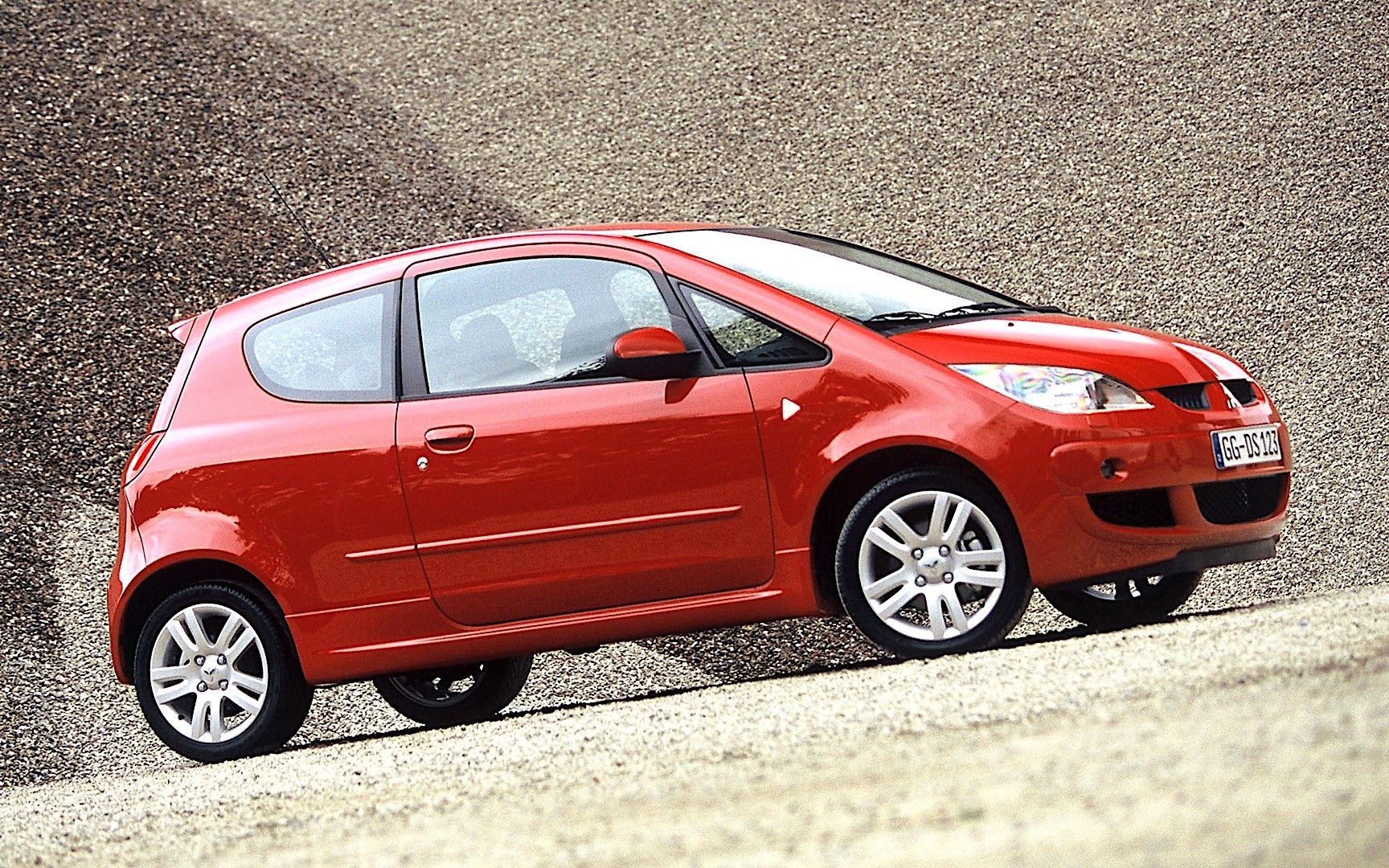 Mitsubishi Colt 3 Doors photo 13