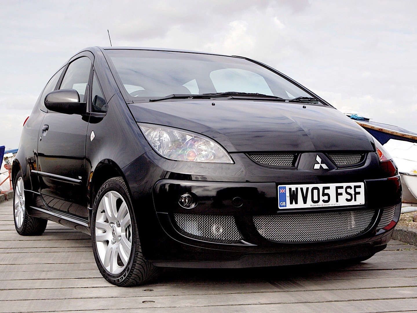 Mitsubishi Colt 3 Doors photo 14