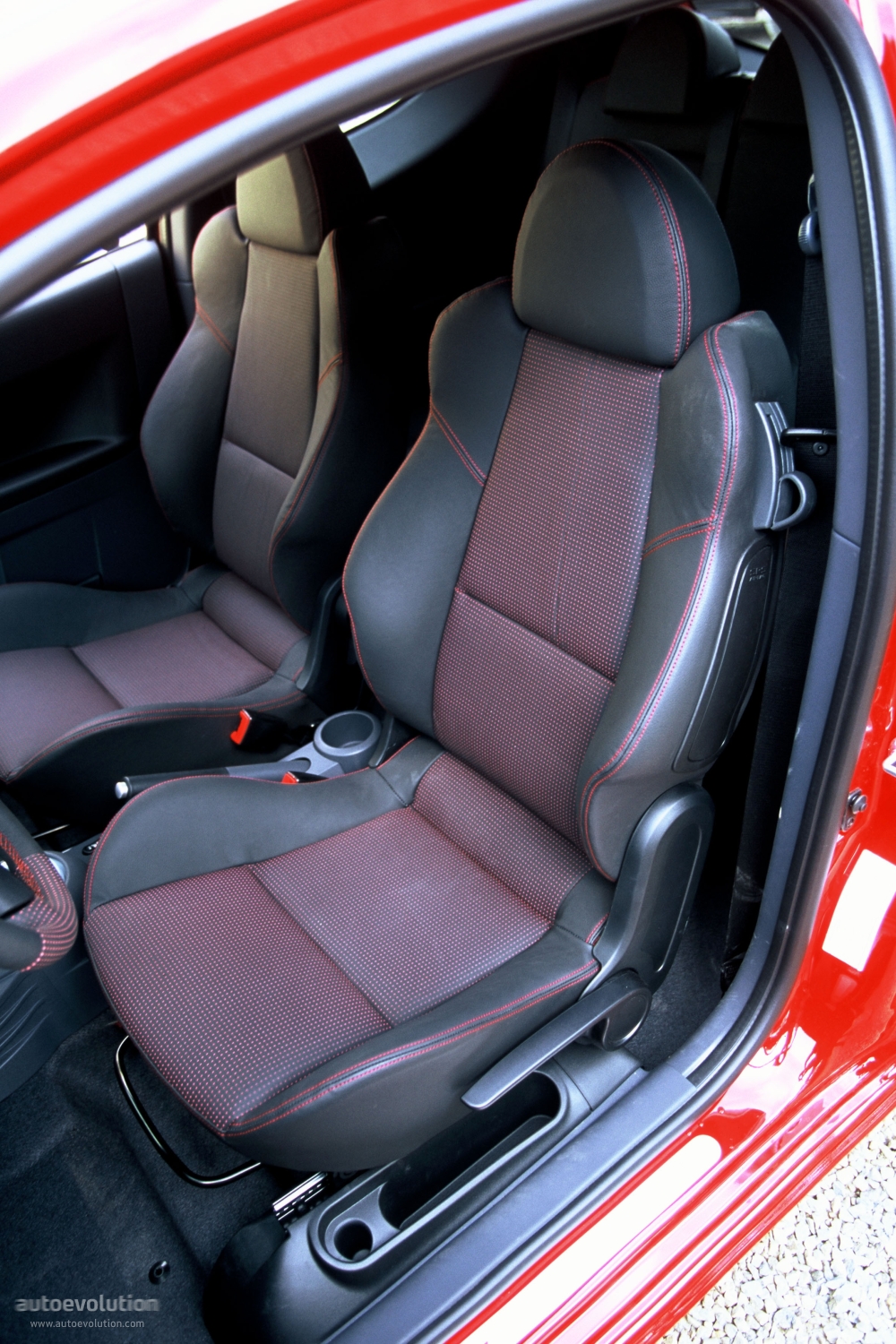 Mitsubishi Colt 3 Doors photo 26