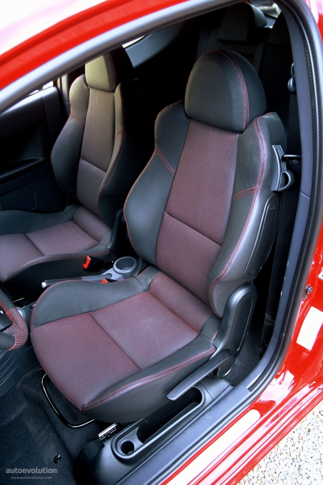 Mitsubishi Colt 3 Doors photo 26