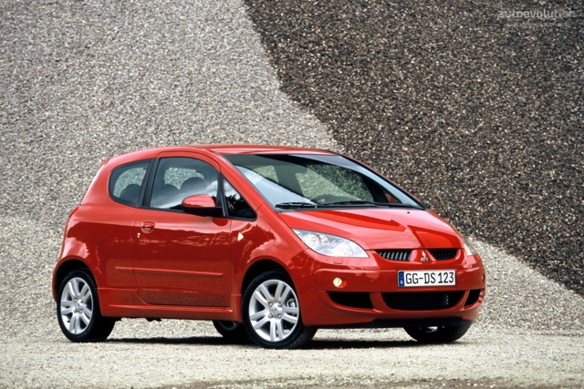 Mitsubishi Colt 3 Doors photo 2
