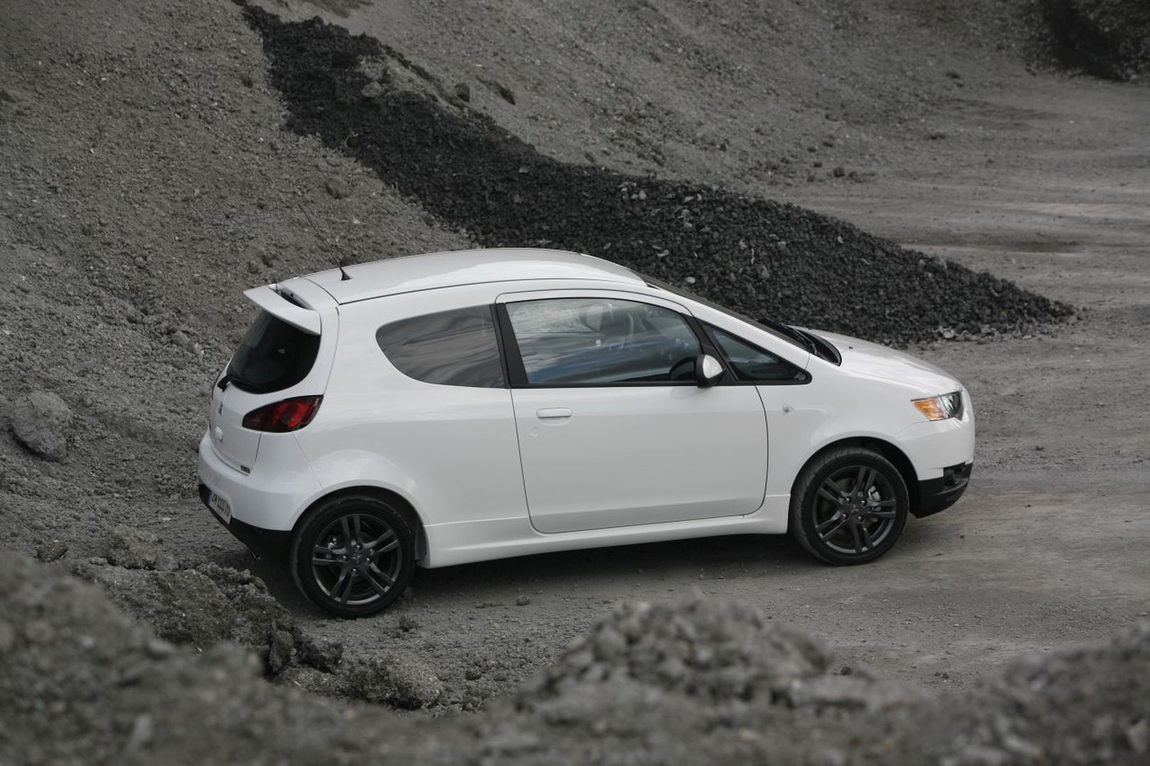 Mitsubishi Colt 3 Doors photo 19