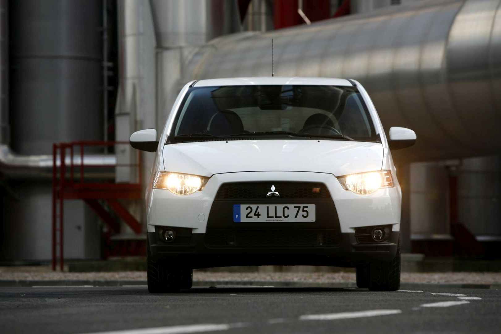 Mitsubishi Colt 3 Doors photo 22