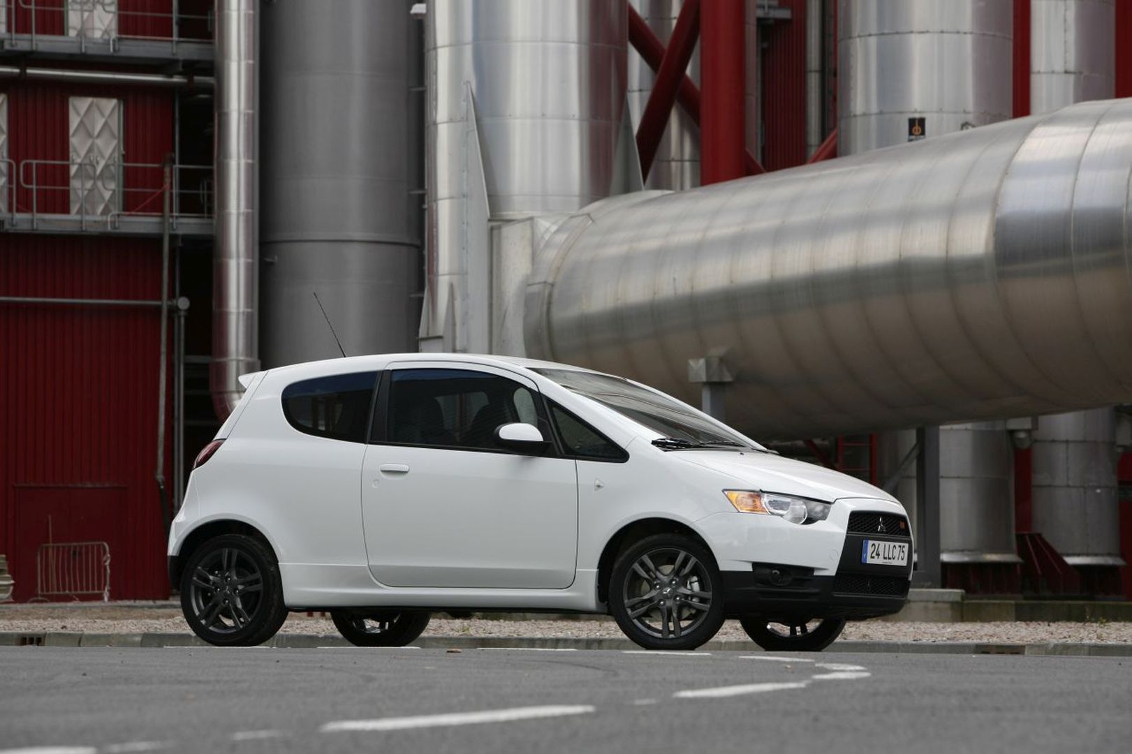 Mitsubishi Colt 3 Doors photo 23
