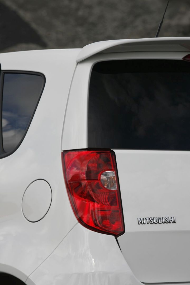 Mitsubishi Colt 3 Doors photo 27