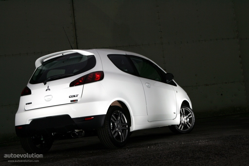 Mitsubishi Colt 3 Doors photo 10
