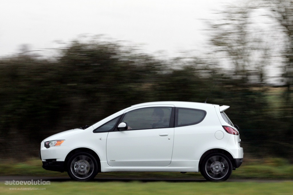 Mitsubishi Colt 3 Doors photo 5