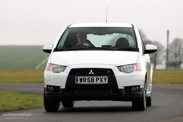 Mitsubishi Colt 3 Doors photo 7
