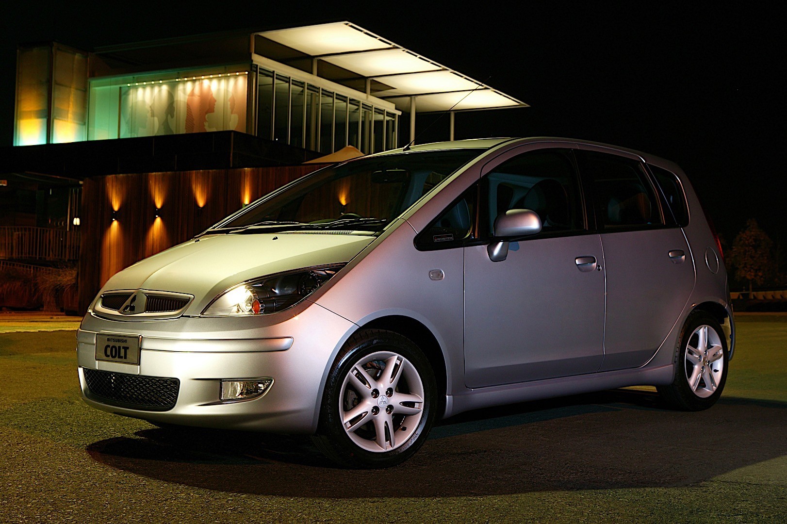 Mitsubishi Colt 5 Doors photo 14