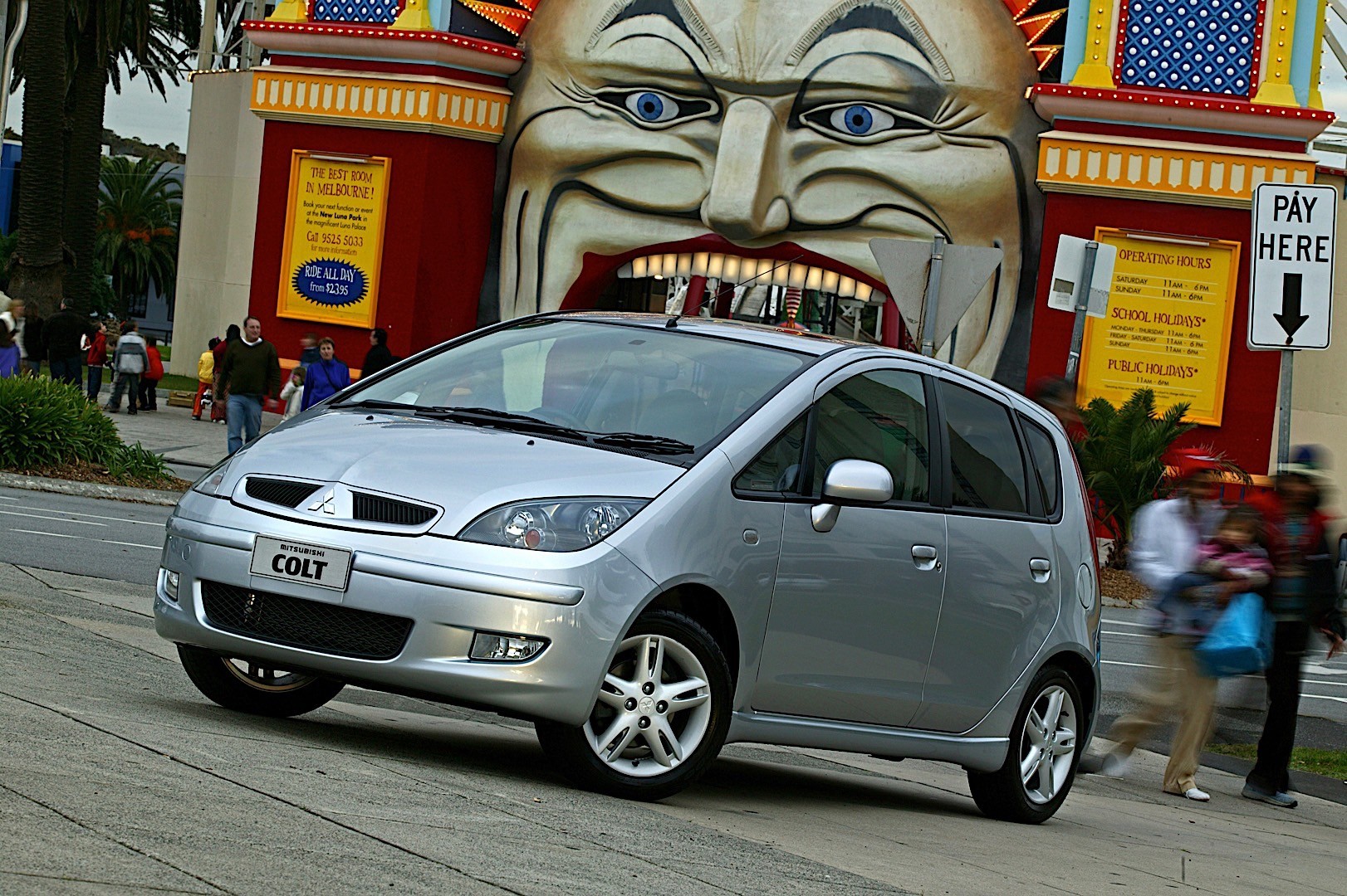 Mitsubishi Colt 5 Doors photo 15