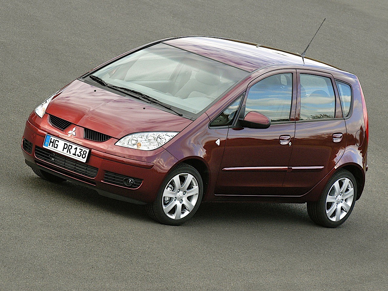 Mitsubishi Colt 5 Doors photo 17