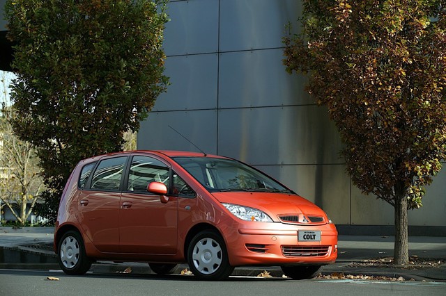 Mitsubishi Colt 5 Doors photo 20