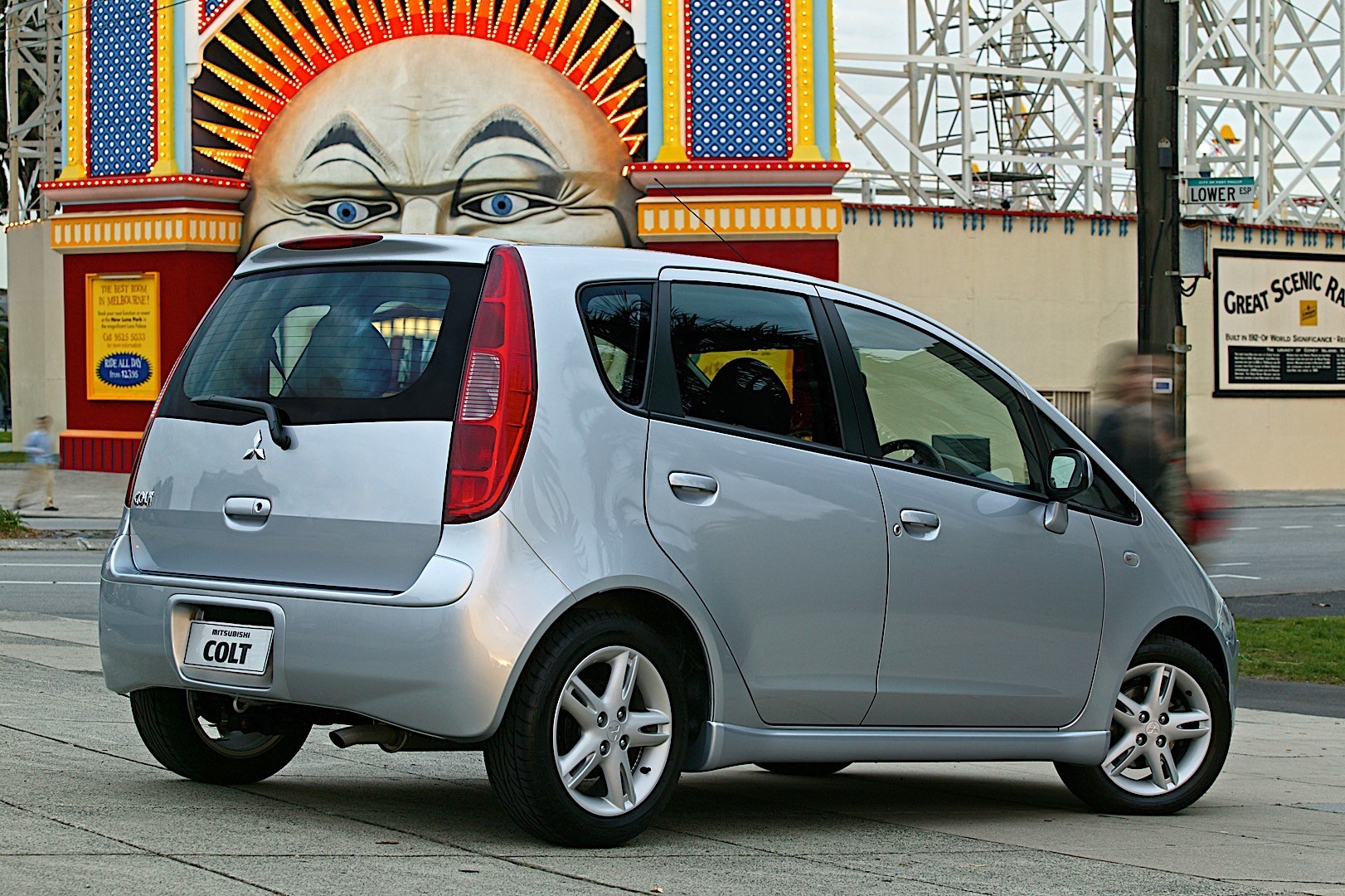 Mitsubishi Colt 5 Doors photo 25