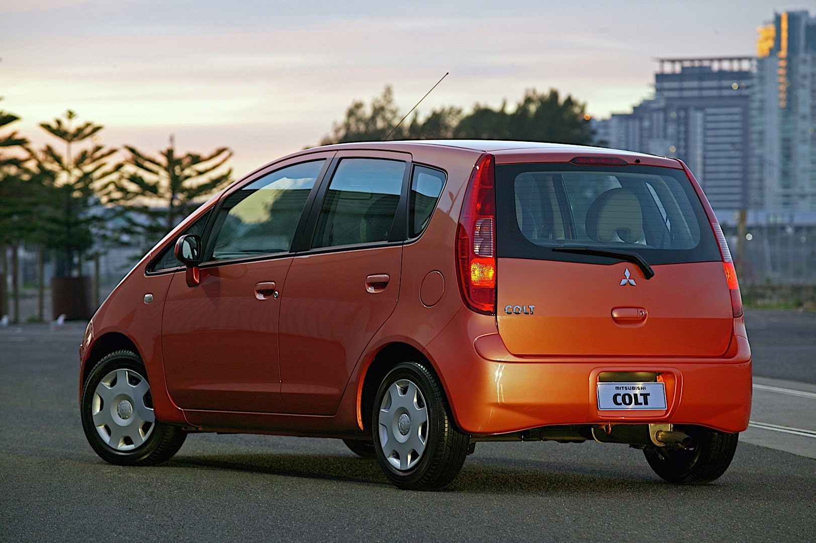 Mitsubishi Colt 5 Doors photo 35