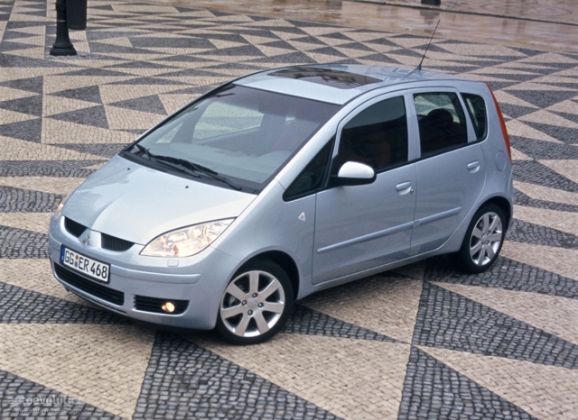 Mitsubishi Colt 5 Doors photo 3