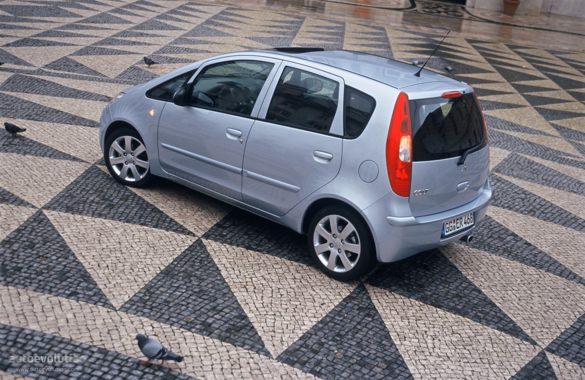 Mitsubishi Colt 5 Doors photo 4