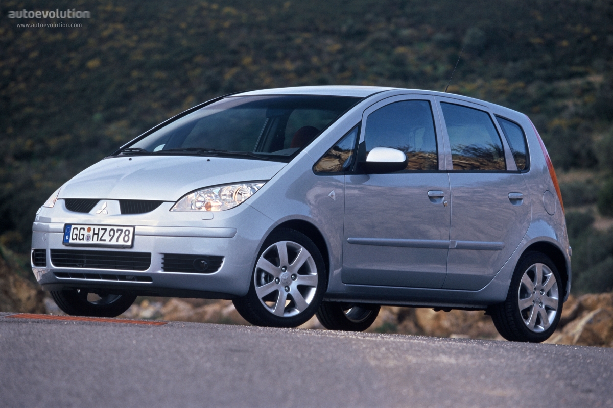 Mitsubishi Colt 5 Doors photo 5