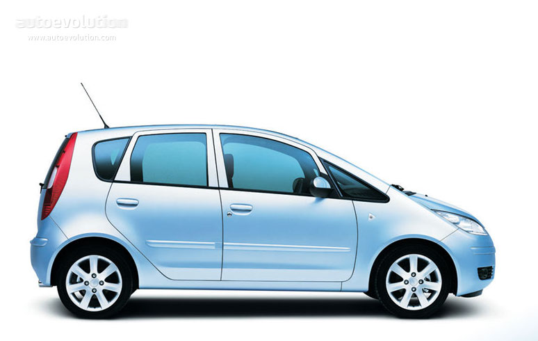 Mitsubishi Colt 5 Doors photo 12