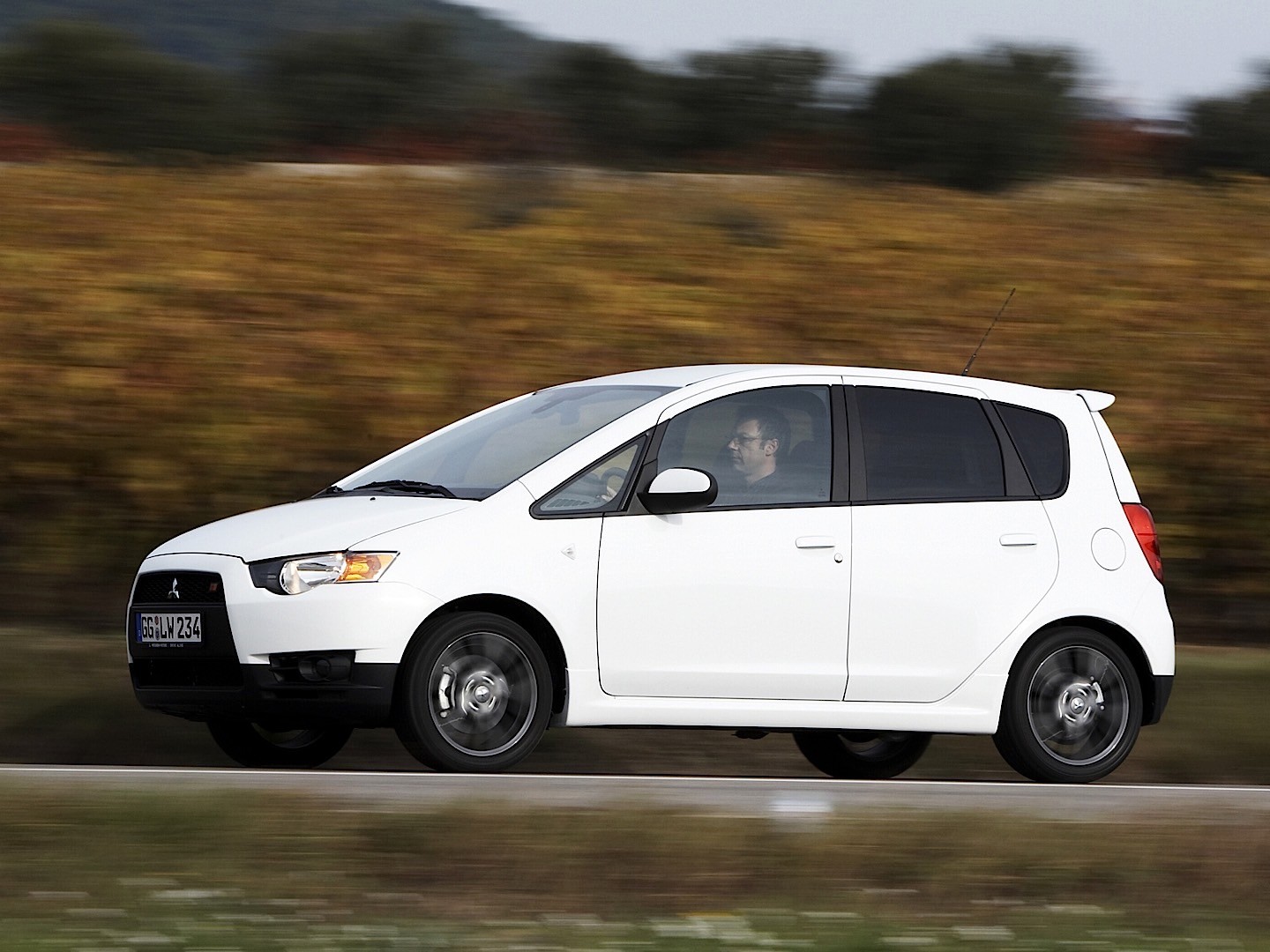 Mitsubishi Colt 5 Doors photo 12