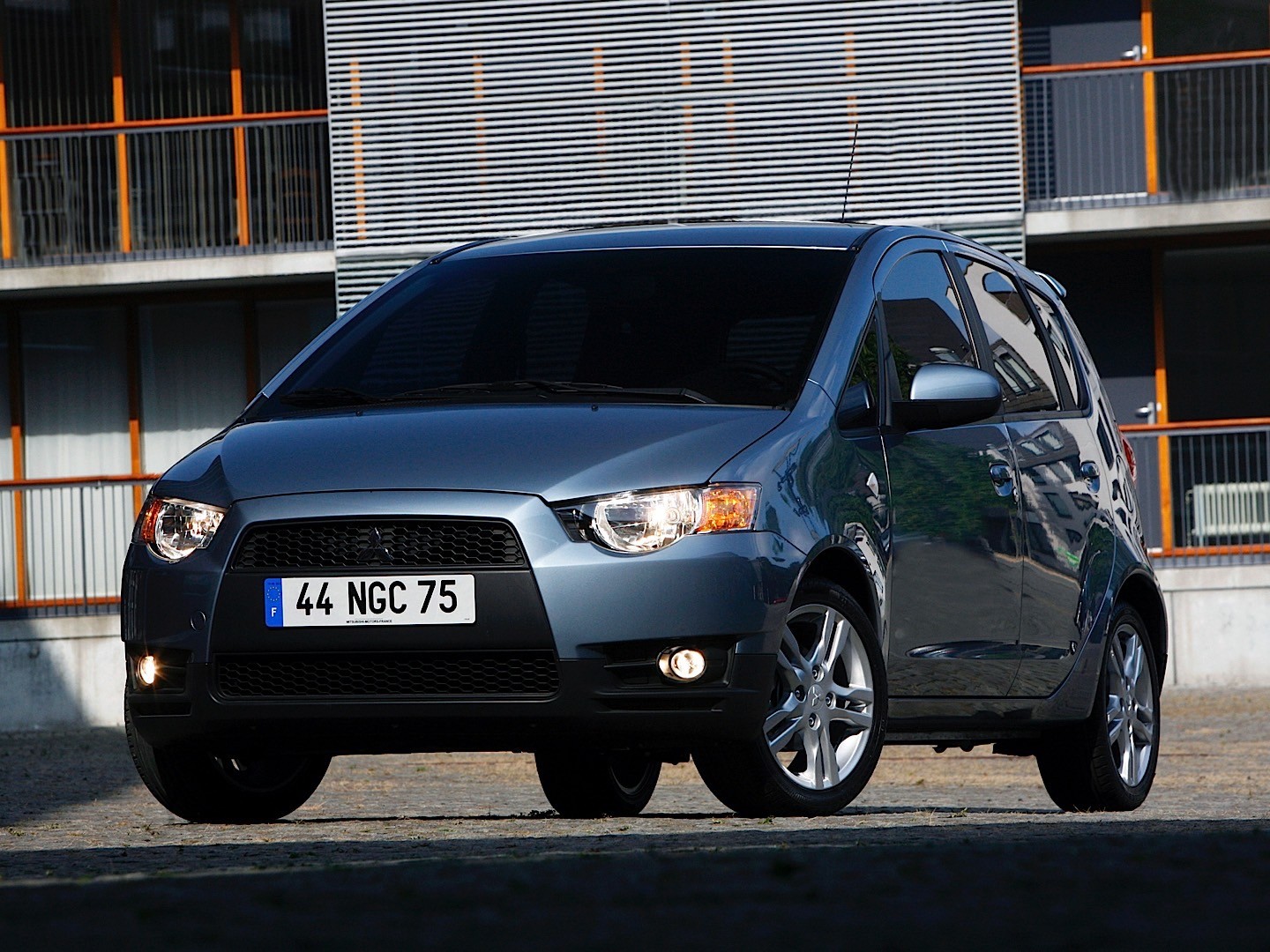 Mitsubishi Colt 5 Doors photo 15