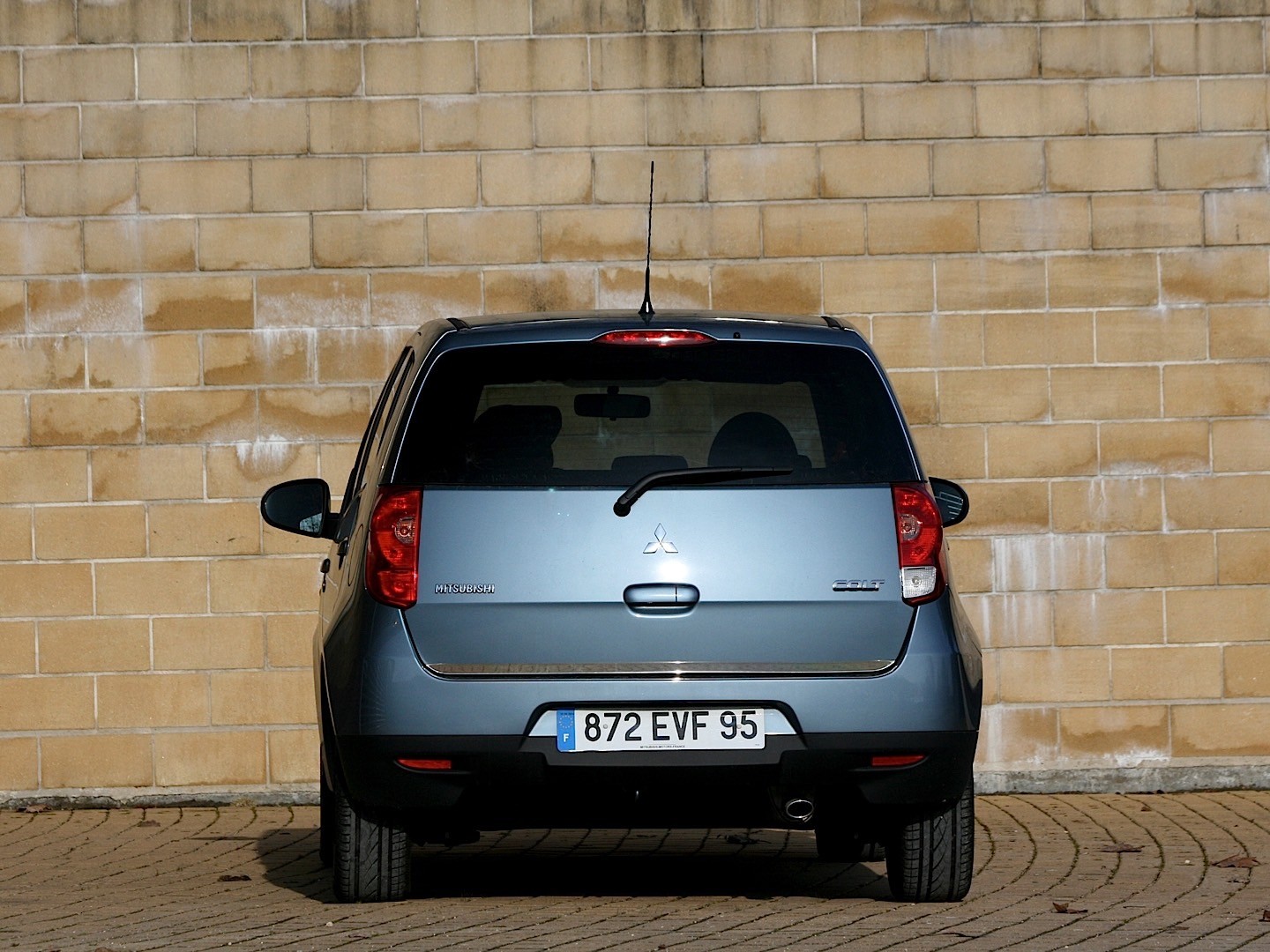 Mitsubishi Colt 5 Doors photo 19