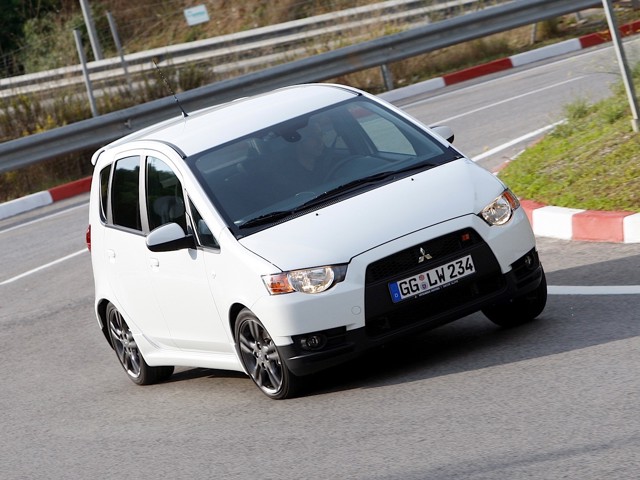 Mitsubishi Colt 5 Doors photo 25