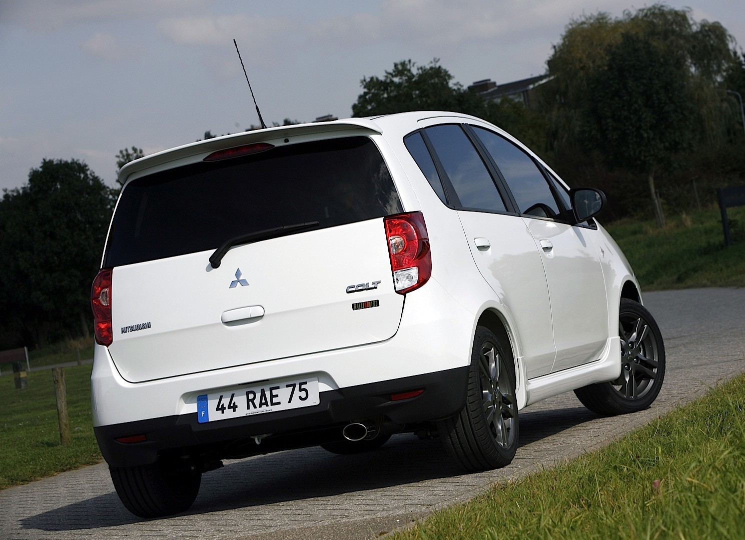 Mitsubishi Colt 5 Doors photo 27