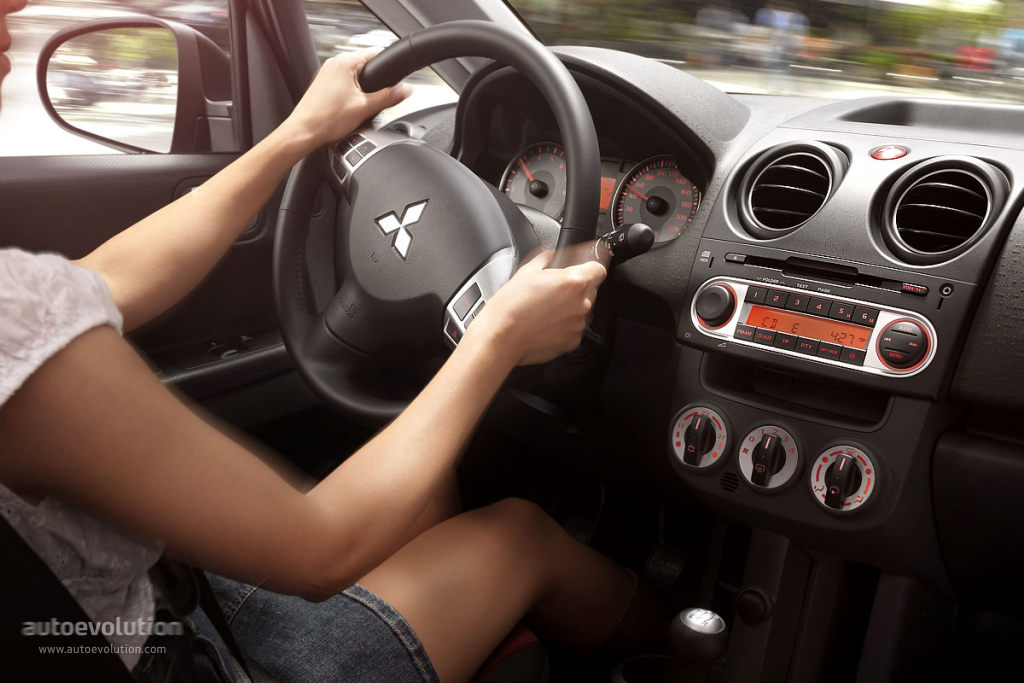 Mitsubishi Colt 5 Doors photo 37