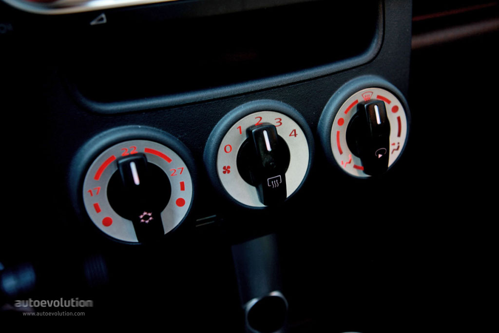 Mitsubishi Colt 5 Doors photo 40