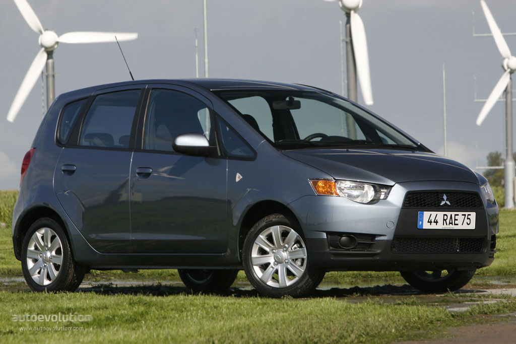 Mitsubishi Colt 5 Doors photo 3