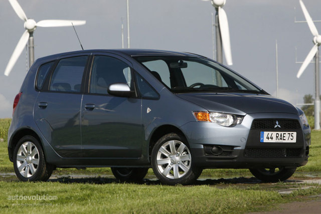 Mitsubishi Colt 5 Doors photo 3