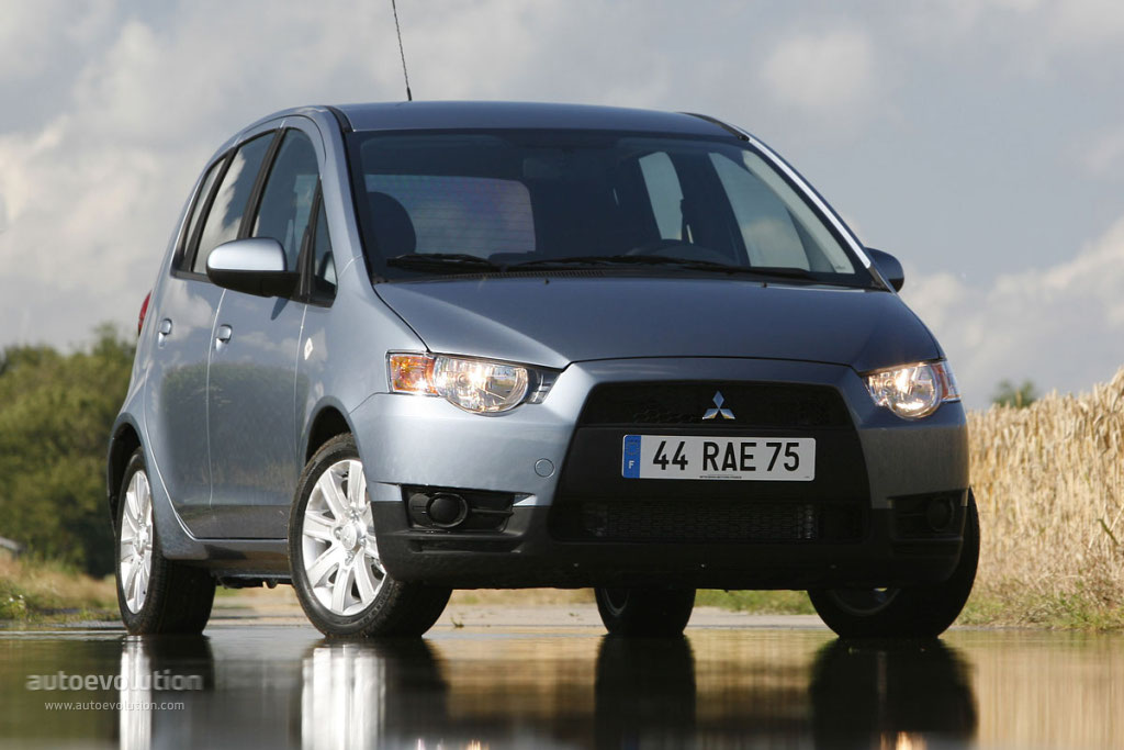 Mitsubishi Colt 5 Doors photo 4