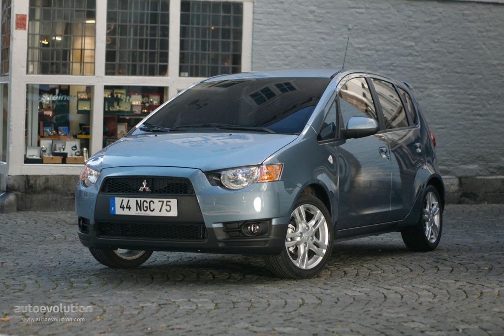 Mitsubishi Colt 5 Doors photo 5