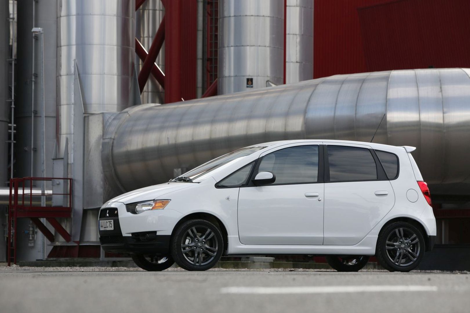 Mitsubishi Colt 5 Doors photo 17