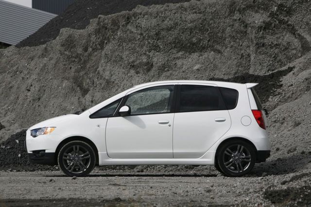 Mitsubishi Colt 5 Doors photo 21