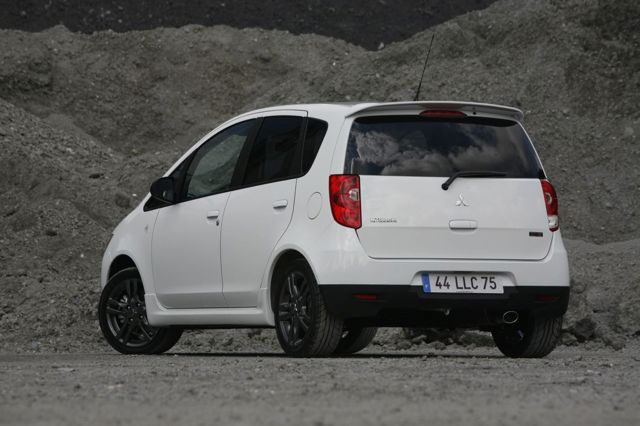 Mitsubishi Colt 5 Doors photo 23