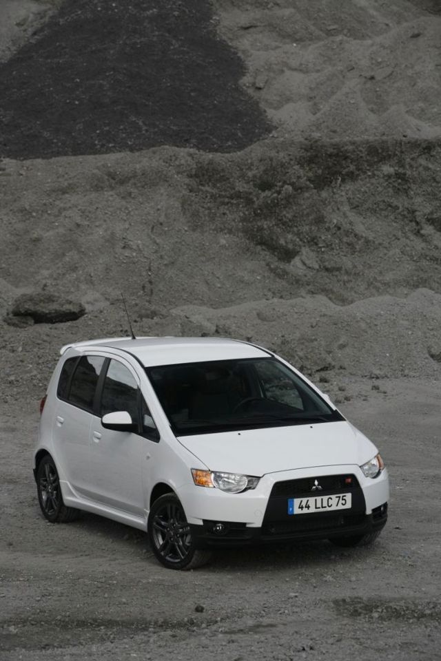 Mitsubishi Colt 5 Doors photo 24