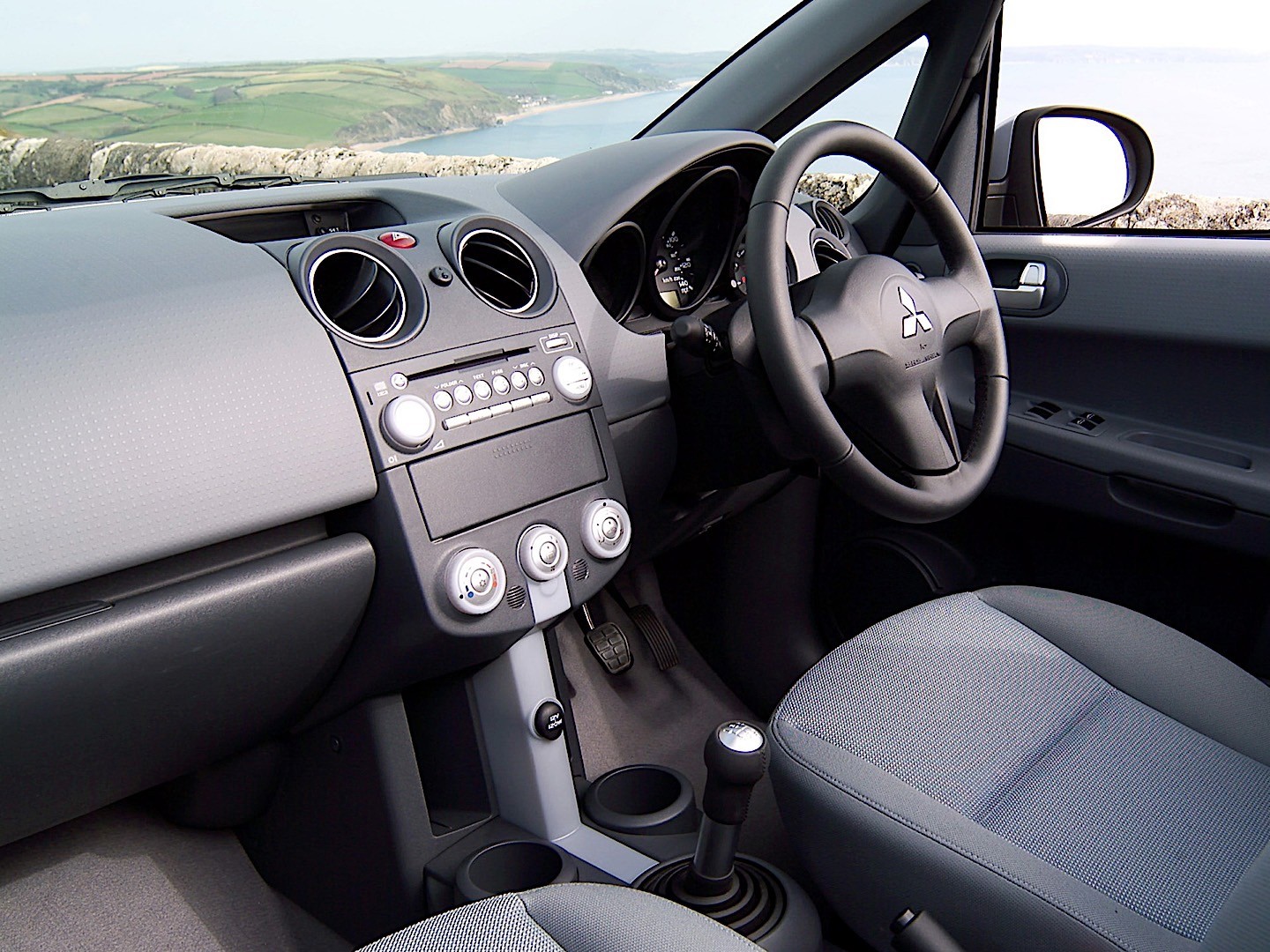 Mitsubishi Colt Czc photo 55