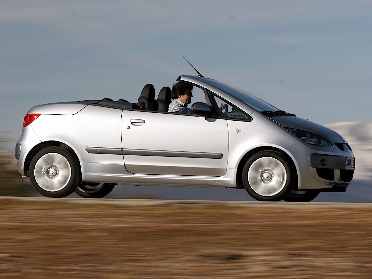 Mitsubishi Colt Czc photo 13