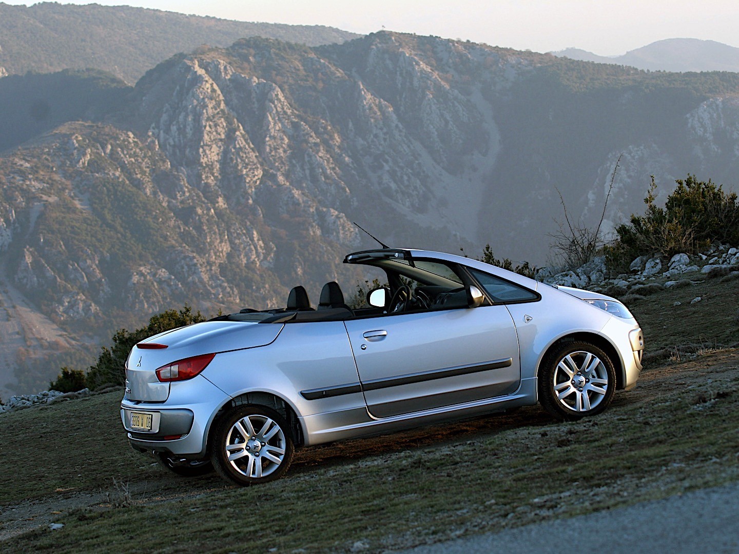 Mitsubishi Colt Czc photo 19