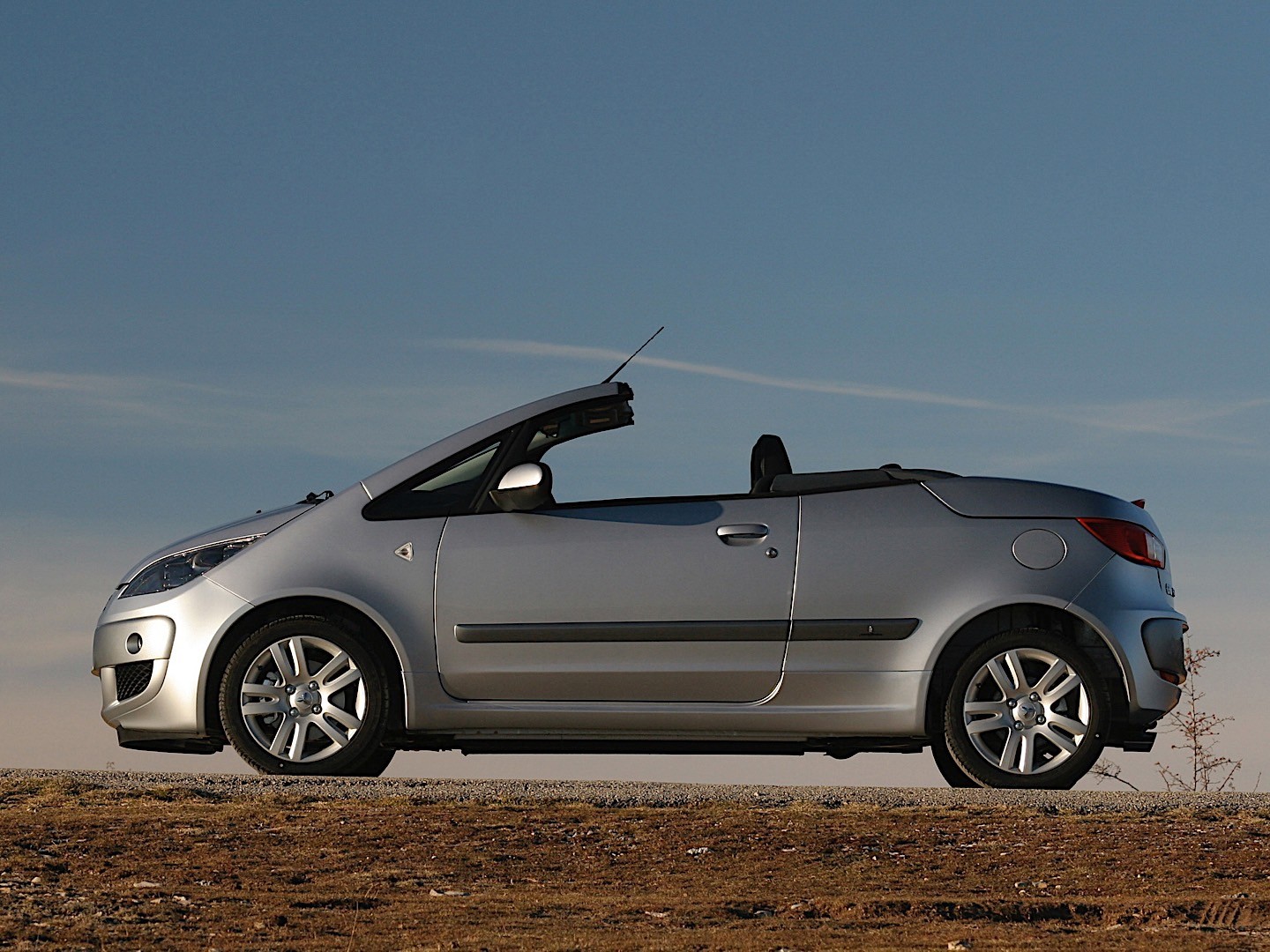 Mitsubishi Colt Czc photo 36