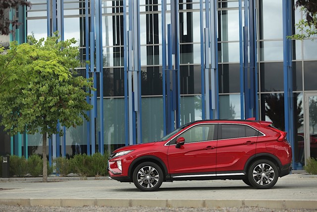 Mitsubishi Eclipse Cross photo 3