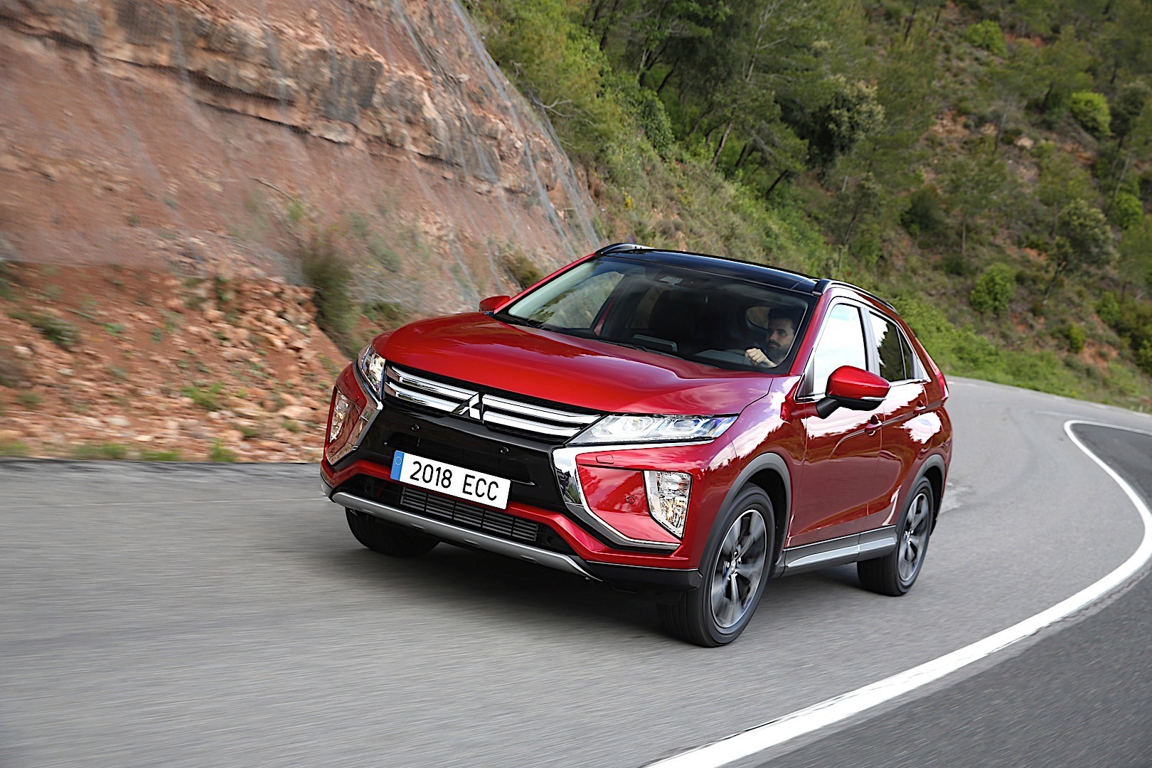 Mitsubishi Eclipse Cross photo 9