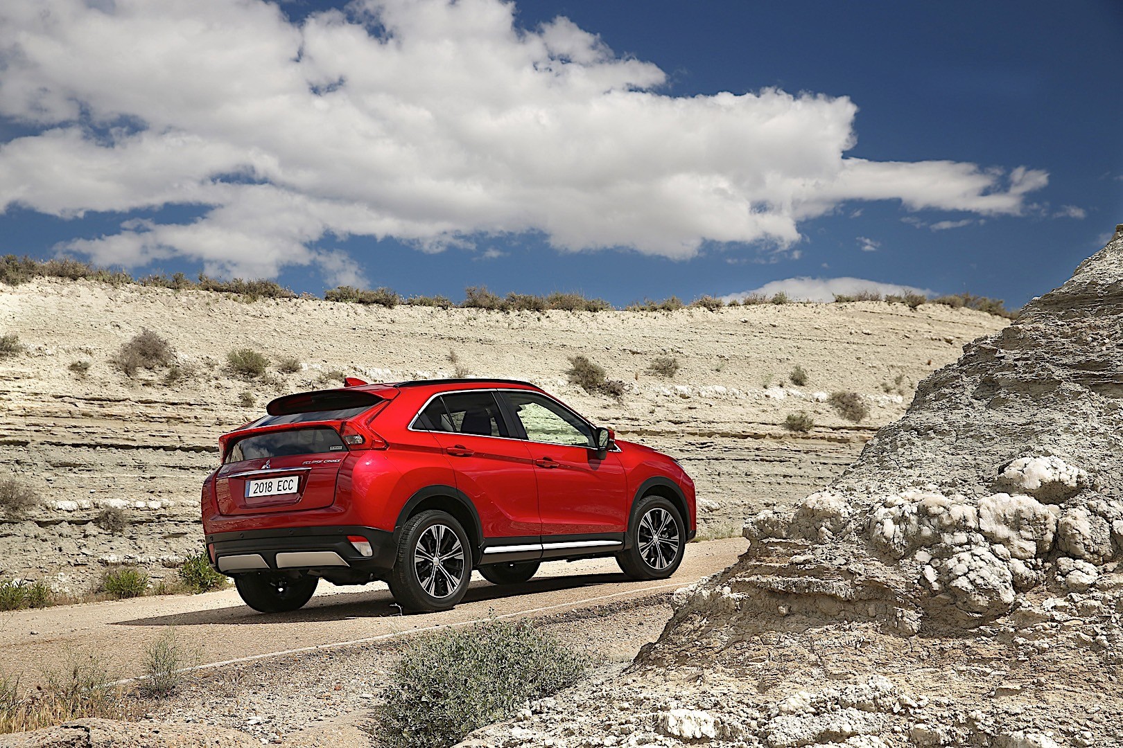 Mitsubishi Eclipse Cross photo 11